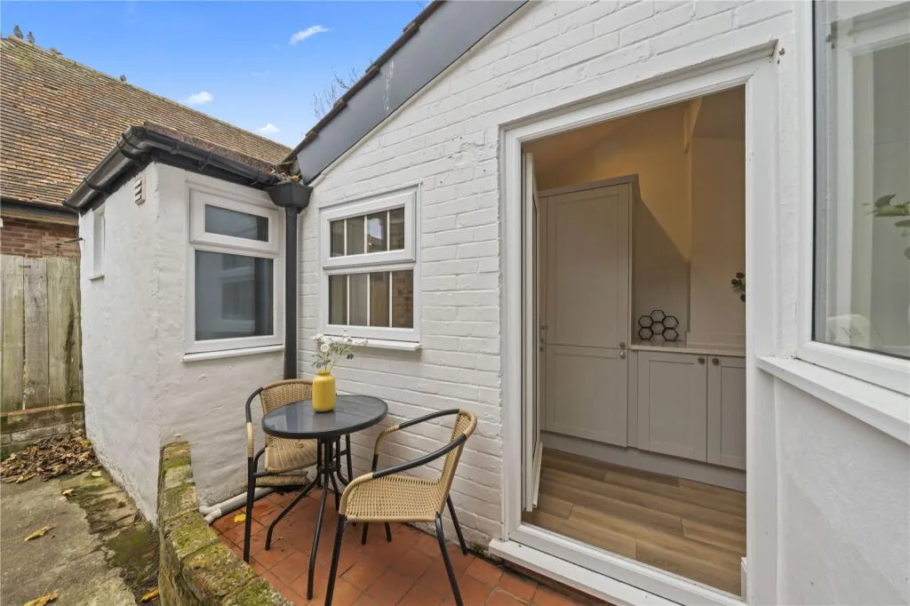 2 bedroom terraced house for rent