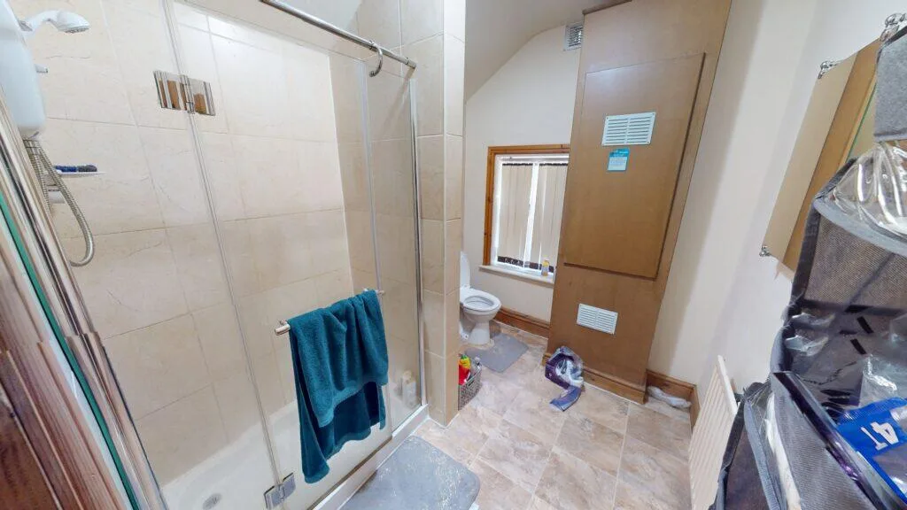 6 bedroom house for rent