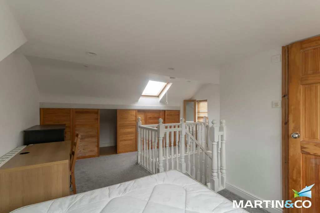 4 bedroom end of terrace house for rent