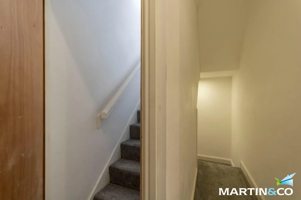4 bedroom end of terrace house for rent