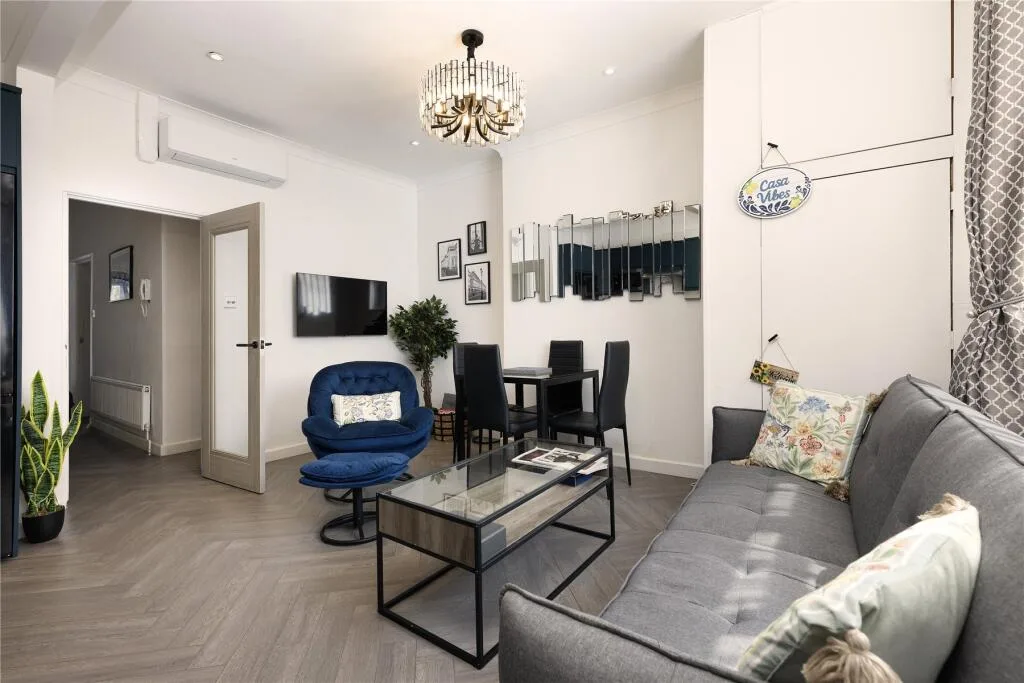 2 bedroom flat for rent