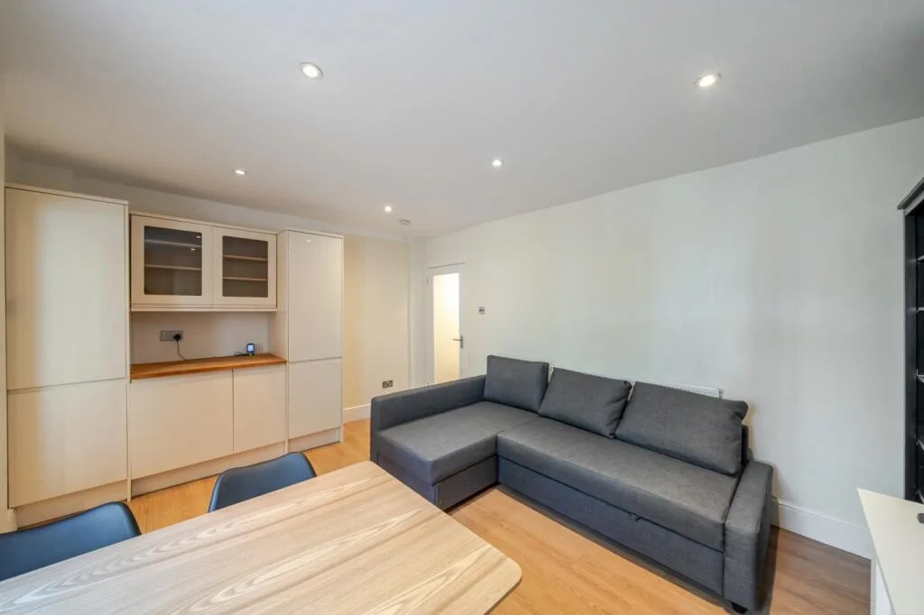 1 bedroom flat for rent