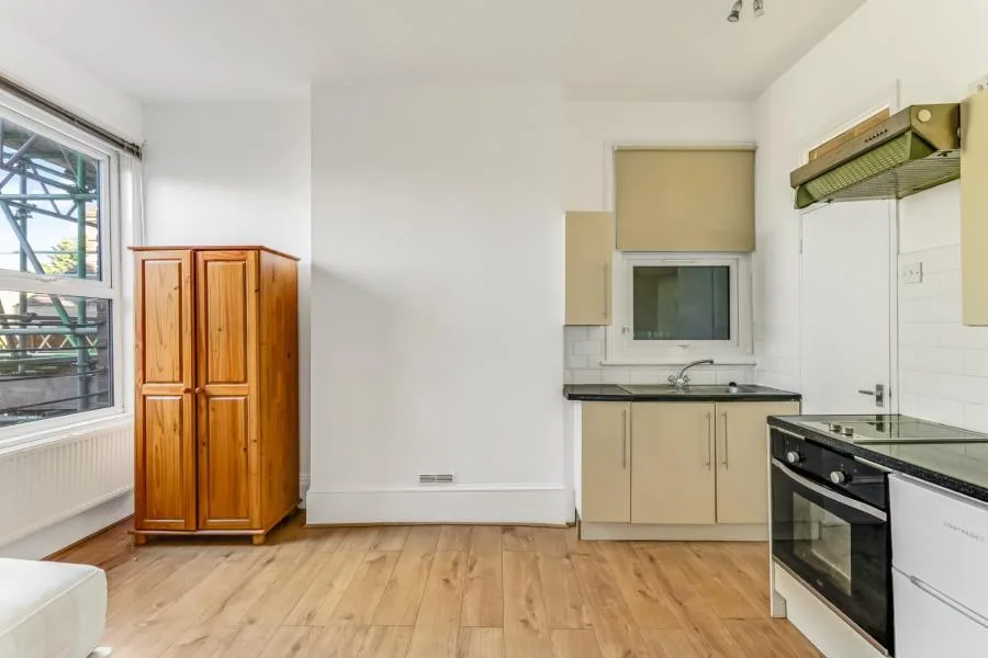 Studio flat for rent