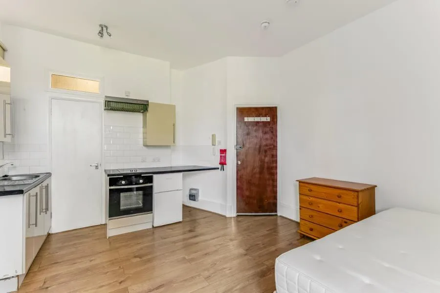 Studio flat for rent