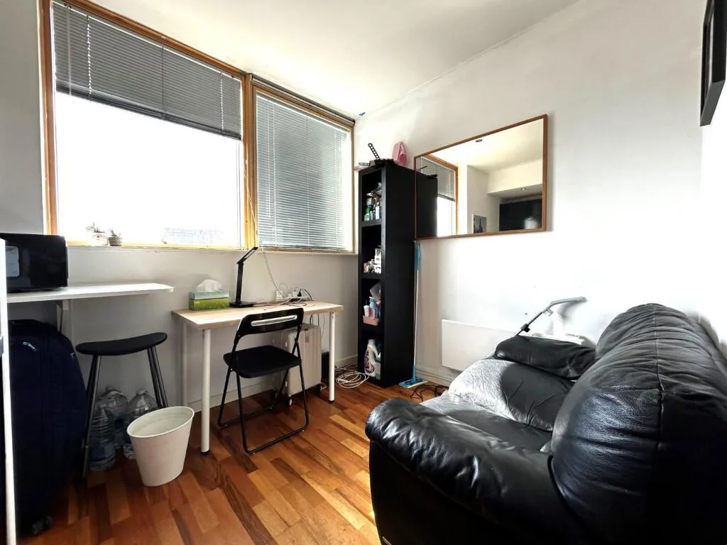 Studio apartment for rent