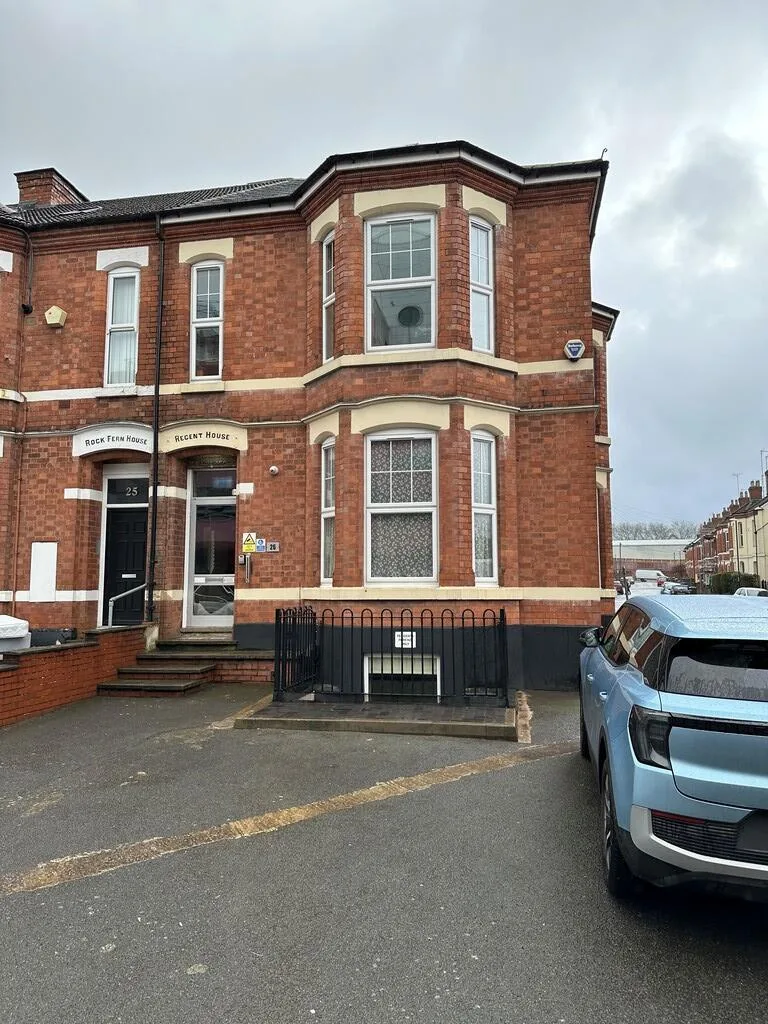 Studio flat for rent