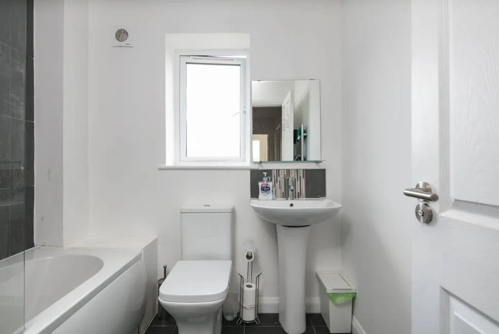 4 bedroom terraced house for rent