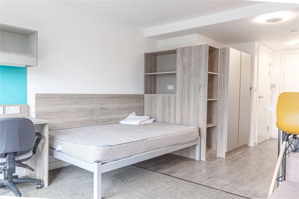 Studio flat for rent