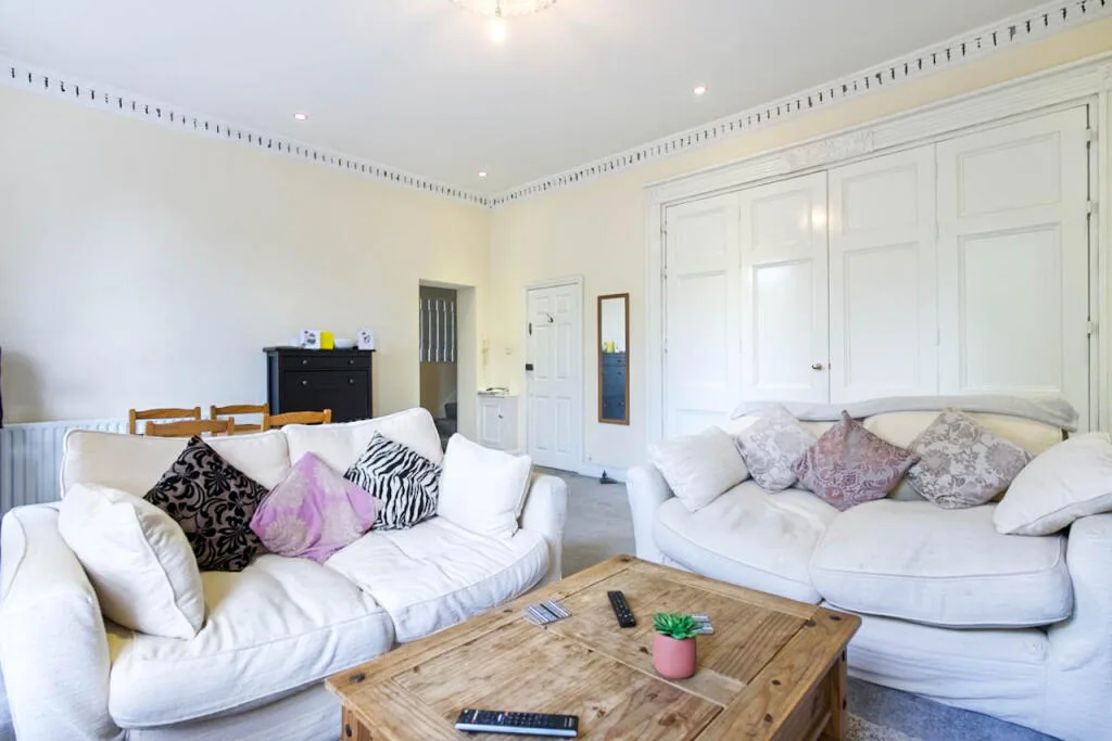 2 bedroom flat for rent
