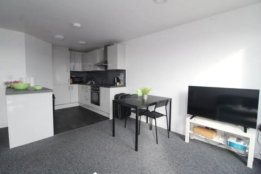 1 bedroom house share for rent