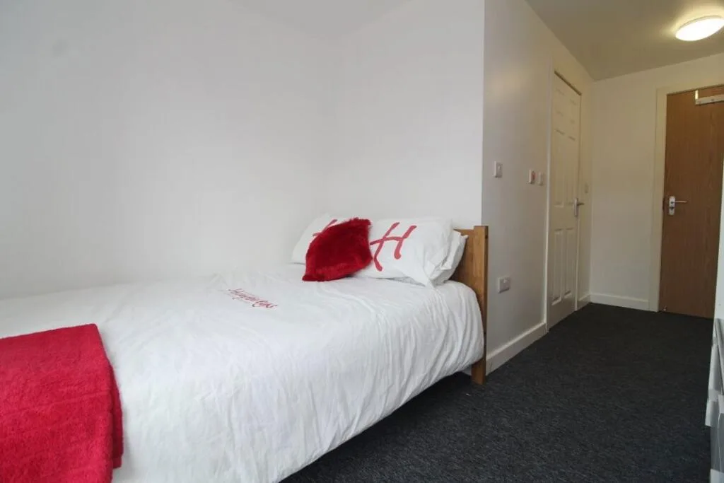 1 bedroom house share for rent