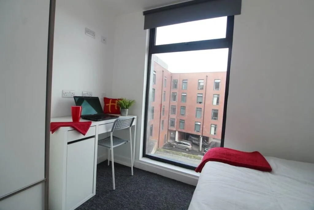 1 bedroom house share for rent