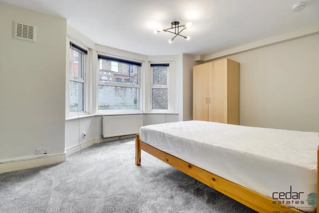 3 bedroom flat for rent