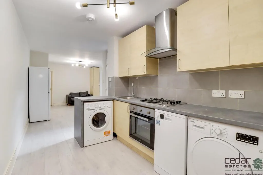 3 bedroom flat for rent