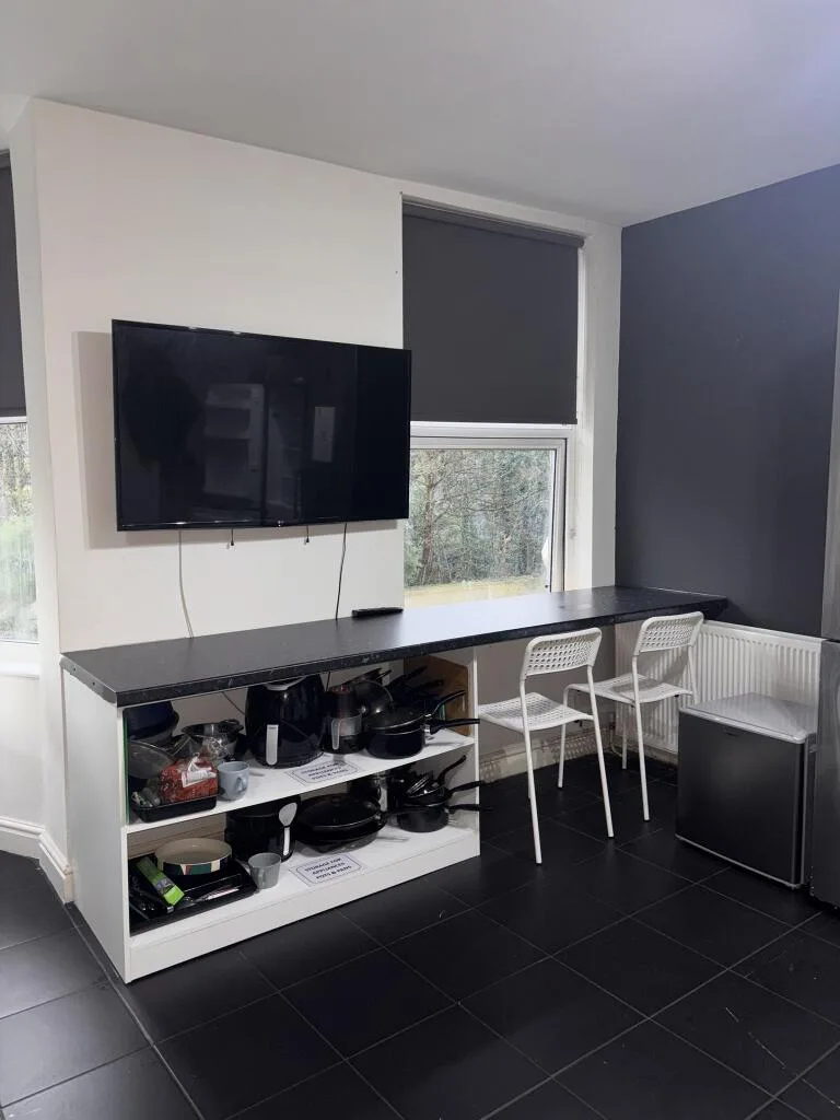 1 bedroom house share for rent