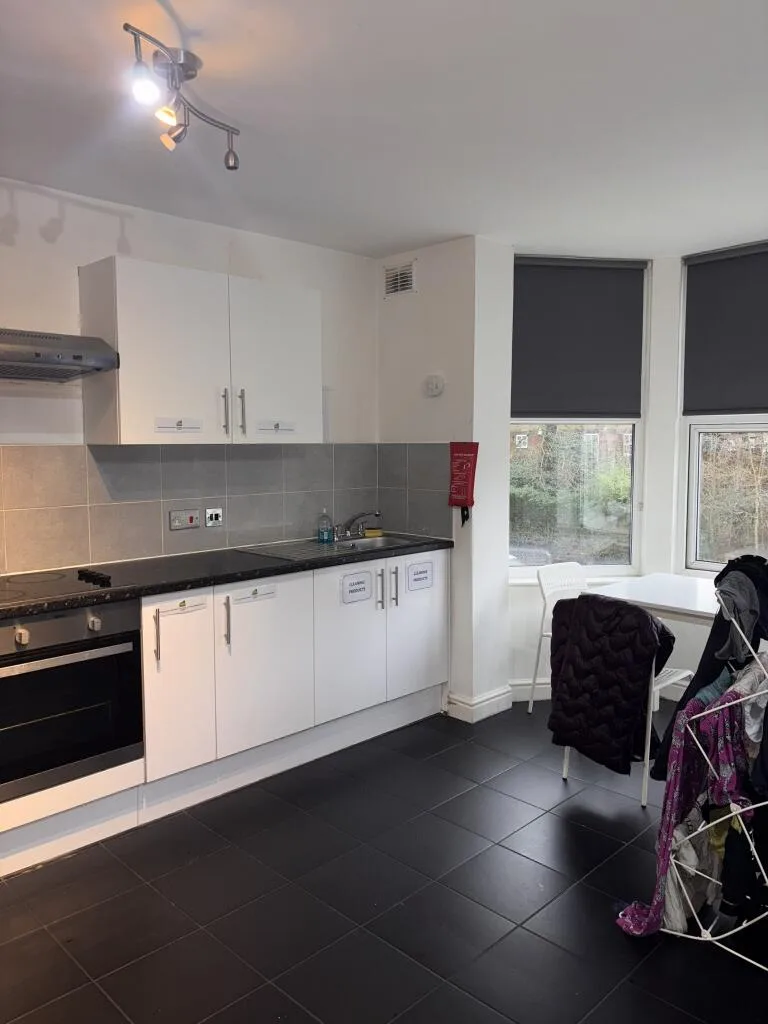 1 bedroom house share for rent