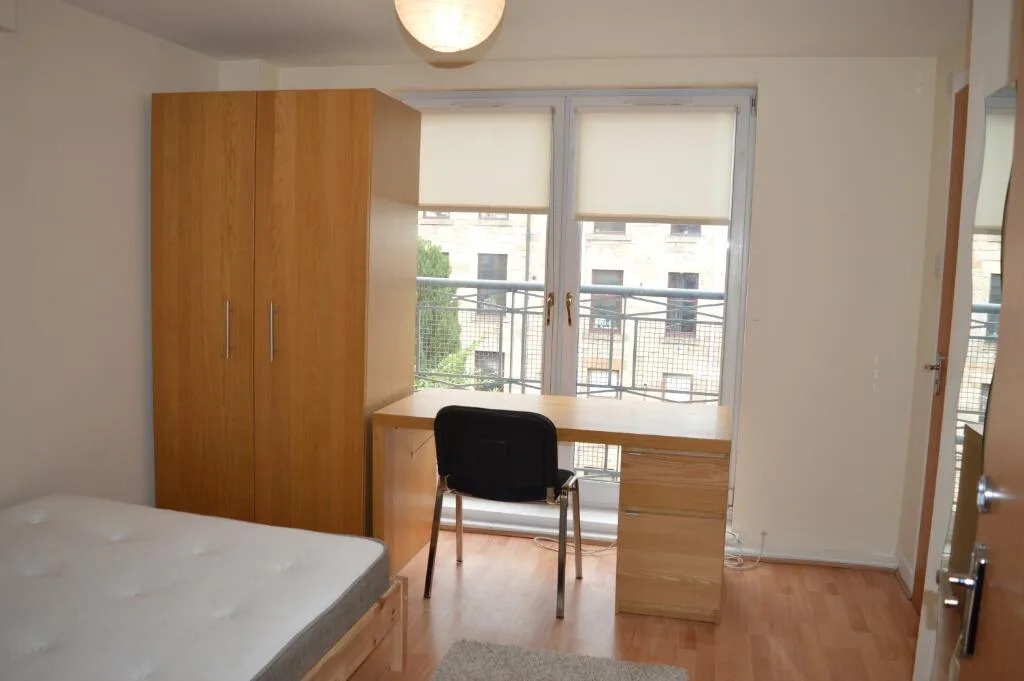 4 bedroom flat for rent