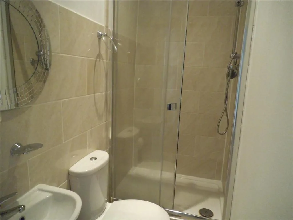 4 bedroom flat for rent