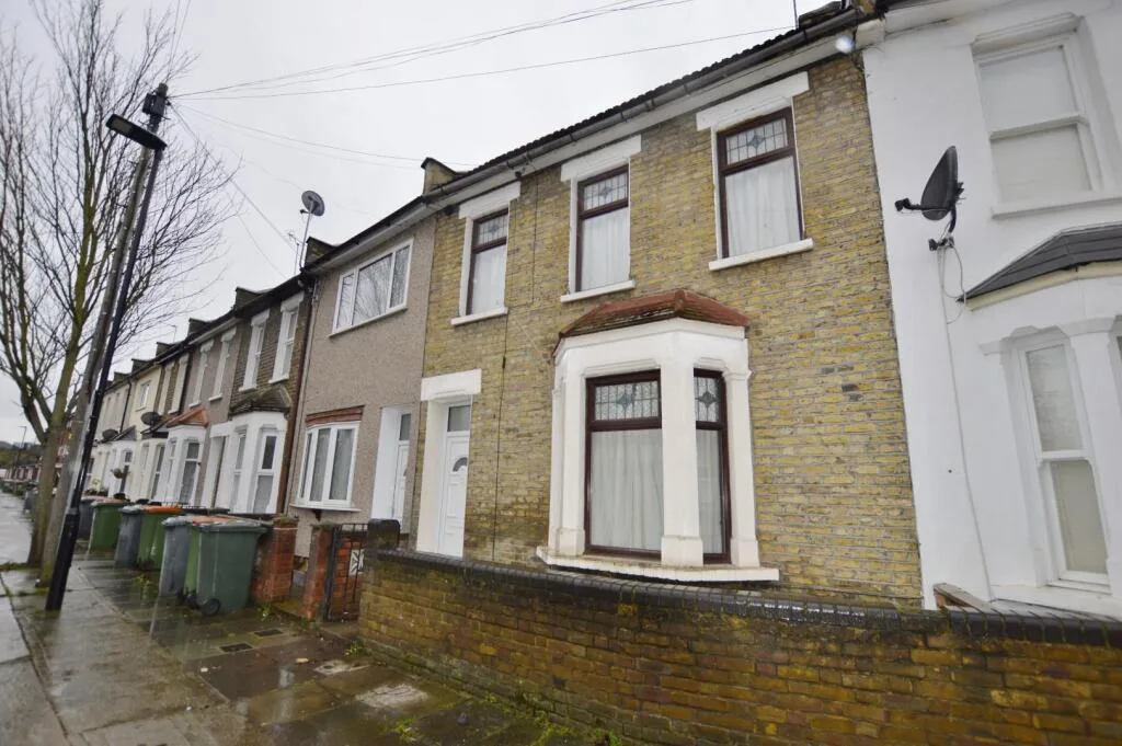 2 bedroom house for rent