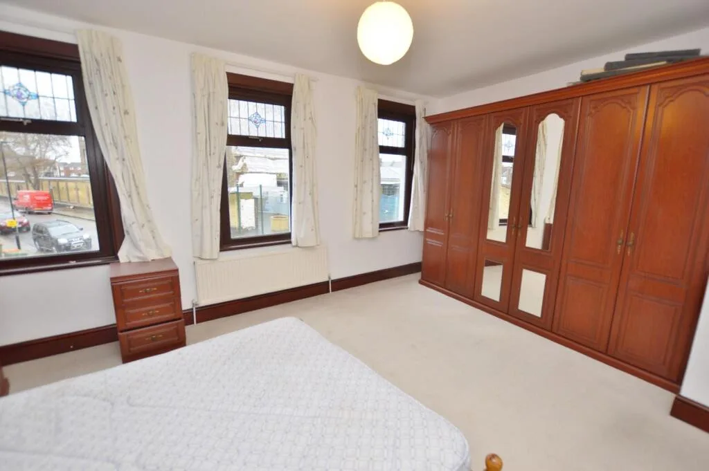 2 bedroom house for rent