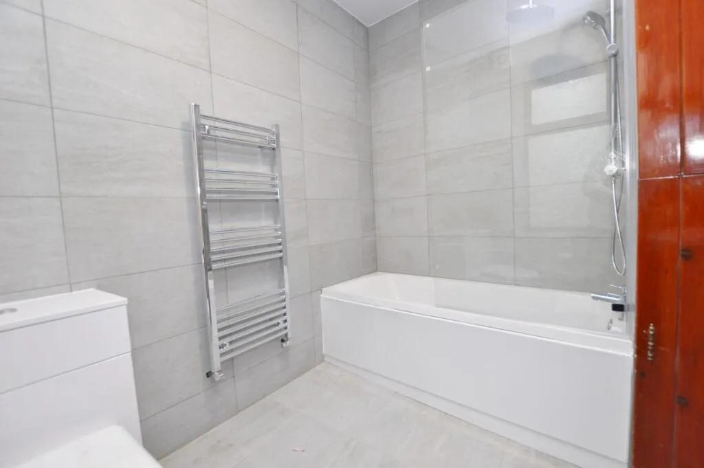 2 bedroom house for rent