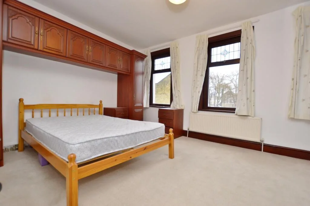 2 bedroom house for rent