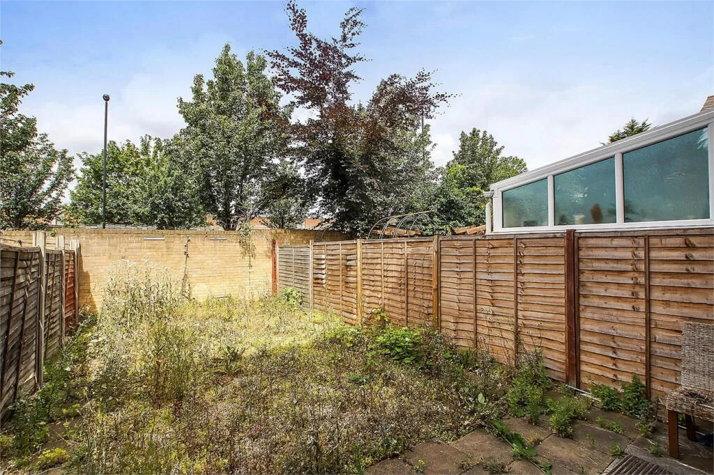 4 bedroom terraced house for rent