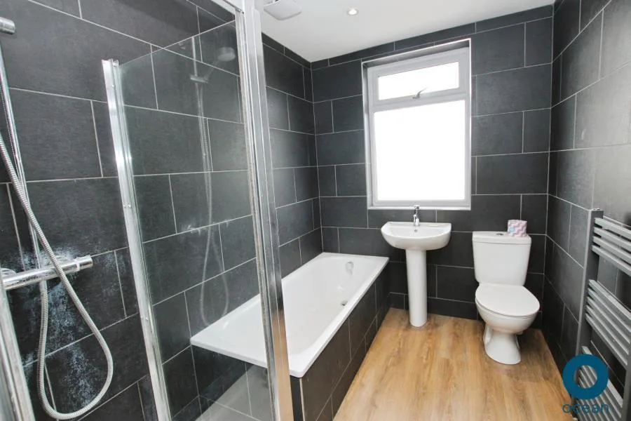 1 bedroom house share for rent