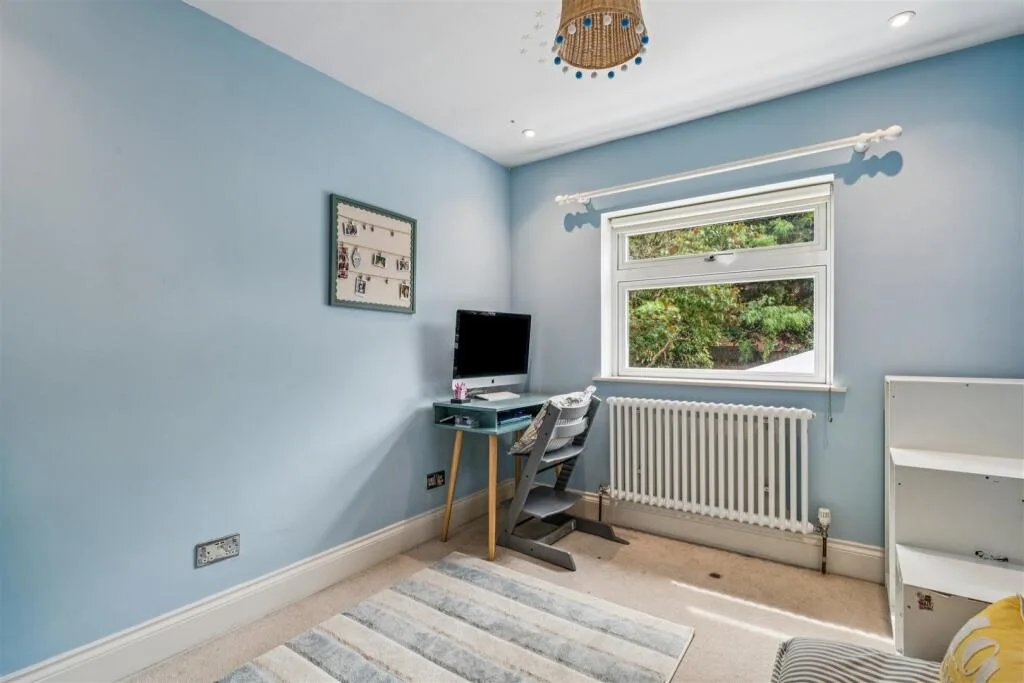 4 bedroom flat for rent