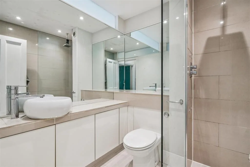 4 bedroom flat for rent