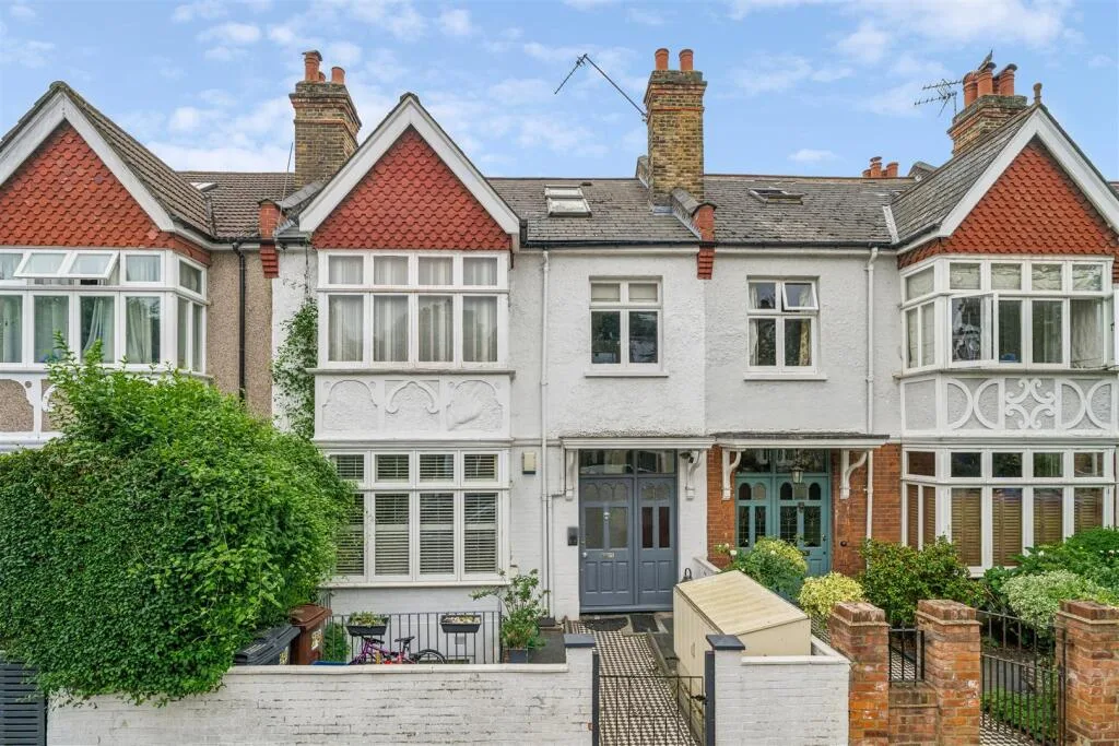 4 bedroom flat for rent