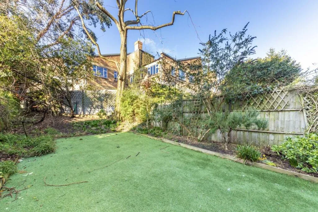 4 bedroom house for rent