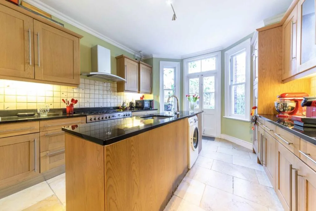4 bedroom house for rent