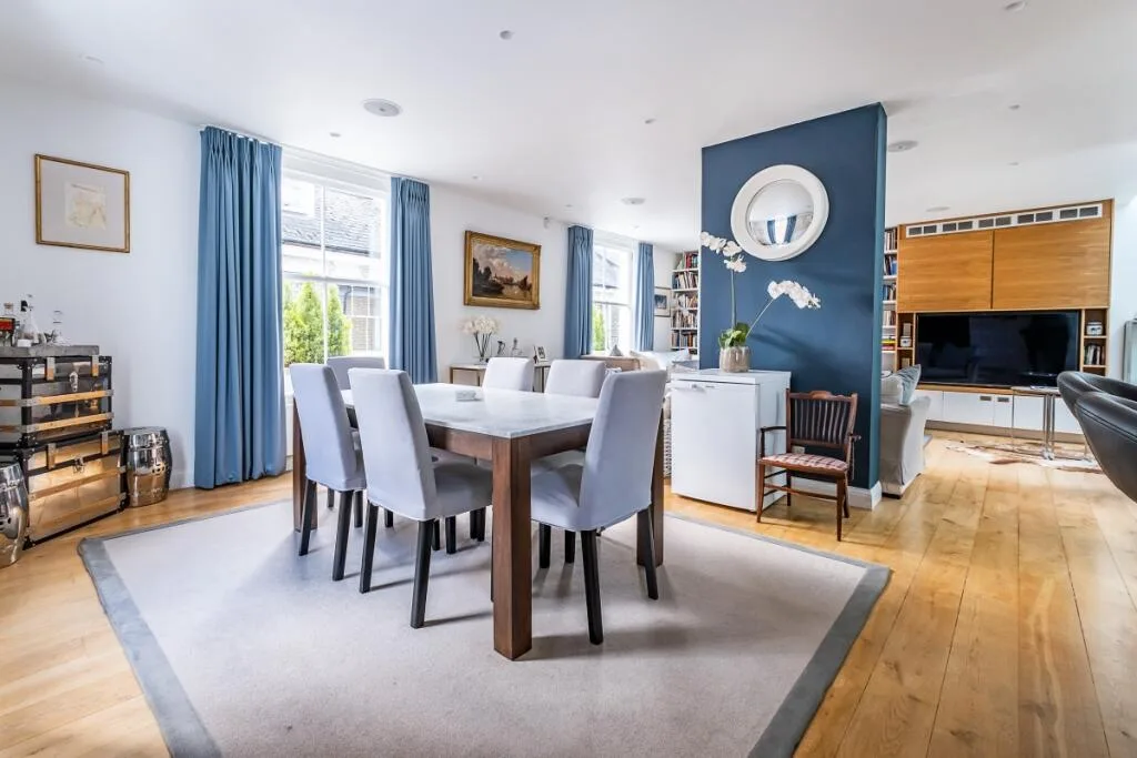 5 bedroom mews property for rent