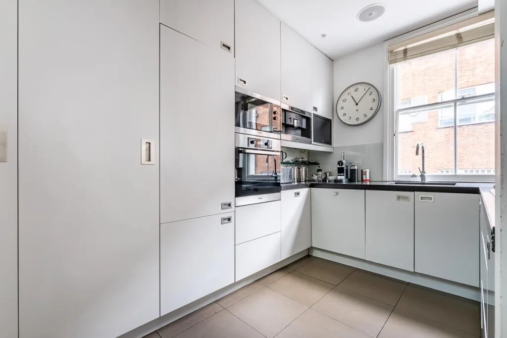 5 bedroom mews property for rent