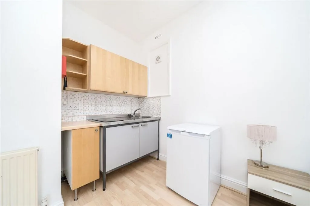 Studio flat for rent