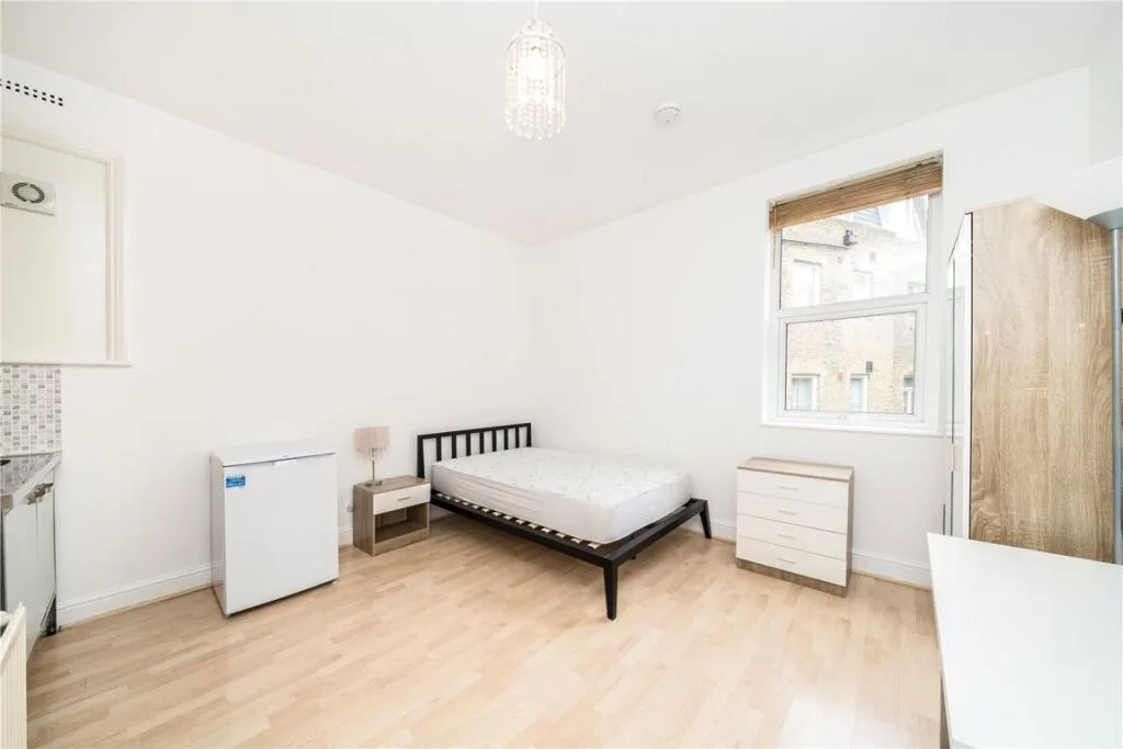 Studio flat for rent