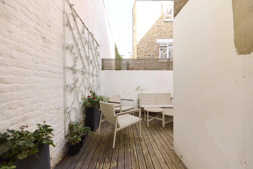 5 bedroom town house for rent