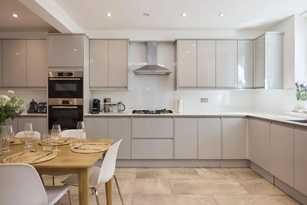 5 bedroom town house for rent