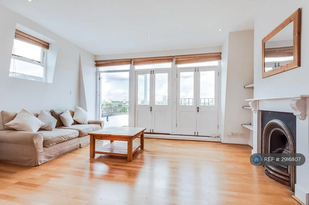 2 bedroom maisonette for rent