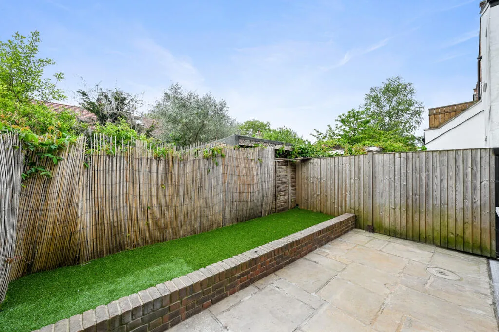 2 bedroom flat for rent
