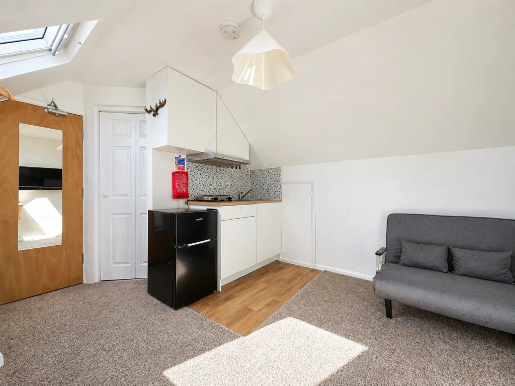 House of multiple occupation for rent