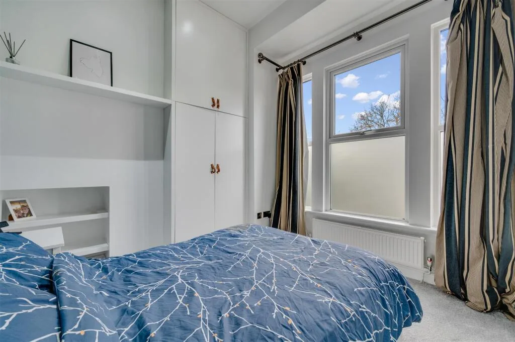2 bedroom maisonette for rent