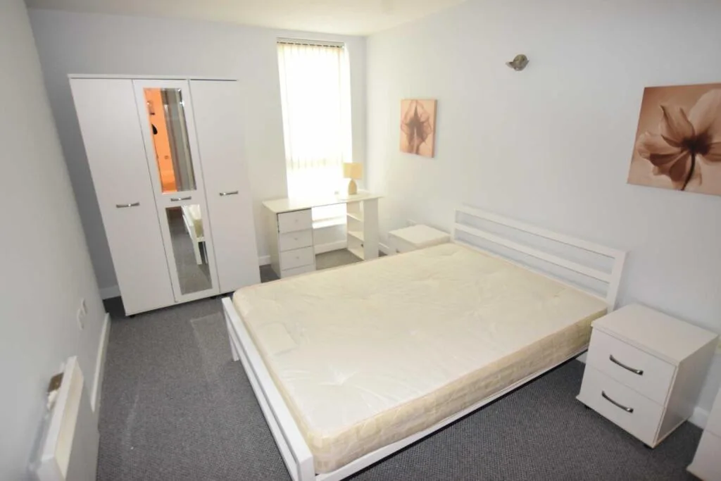 3 bedroom flat for rent