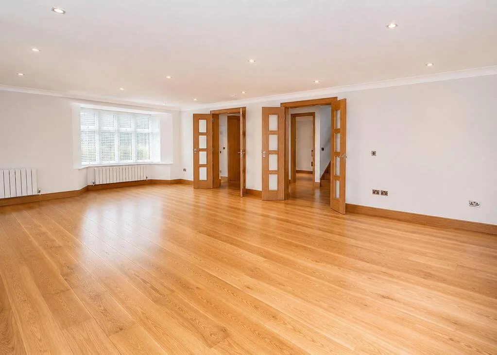 6 bedroom detached house for rent