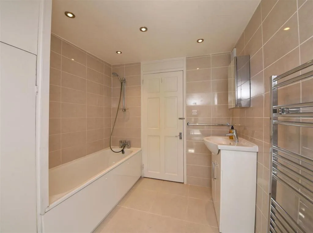 2 bedroom property for rent