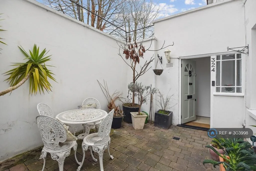 2 bedroom flat for rent
