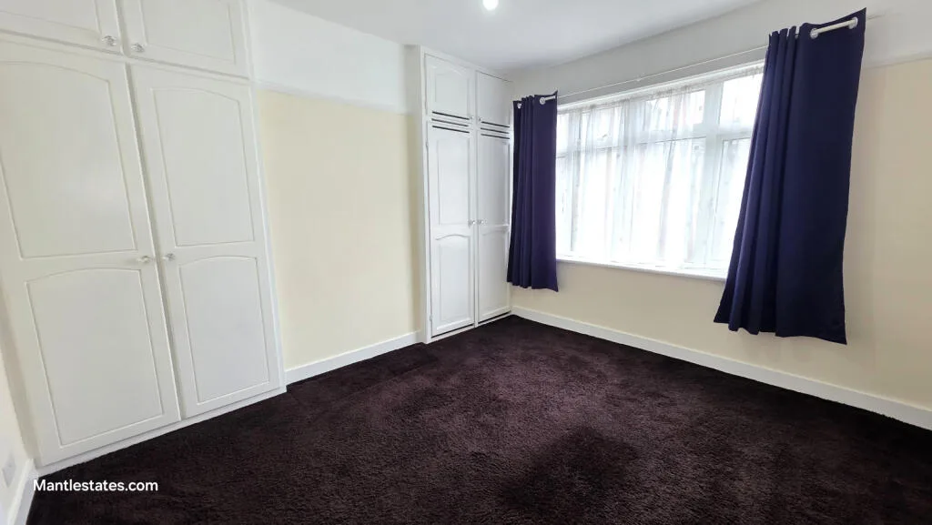 3 bedroom semi-detached house for rent