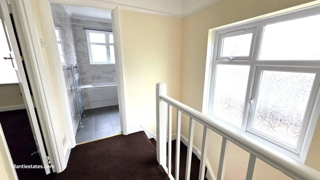 3 bedroom semi-detached house for rent