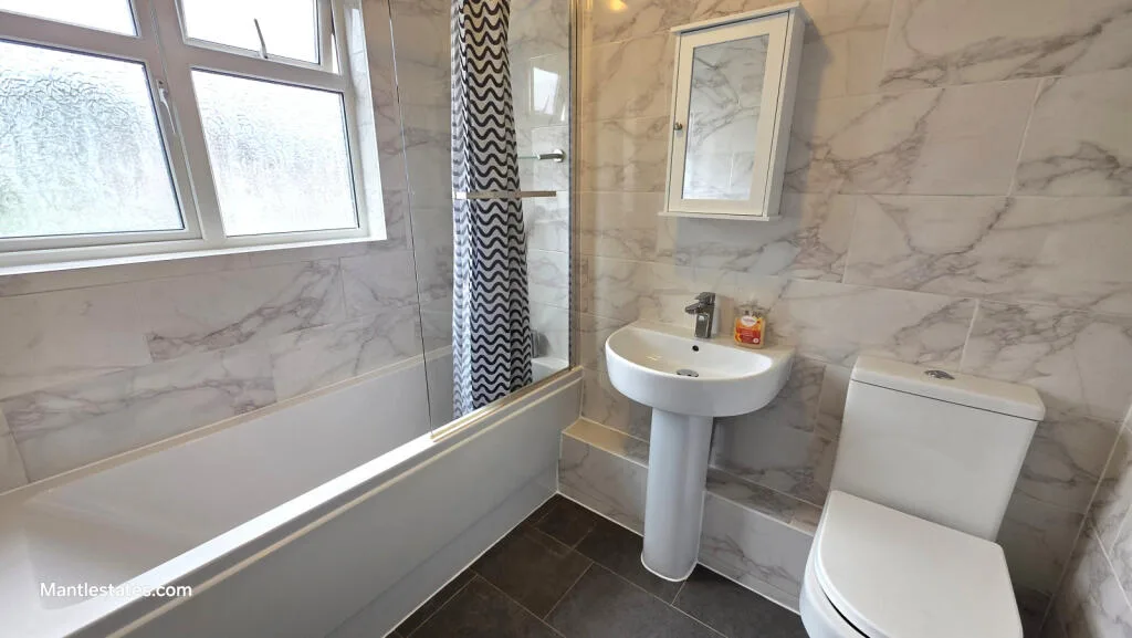 3 bedroom semi-detached house for rent